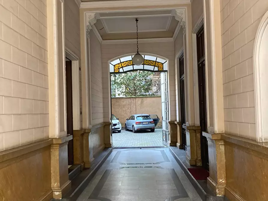 Immagine 4 di Ufficio in affitto  in Corso Einaudi a Torino