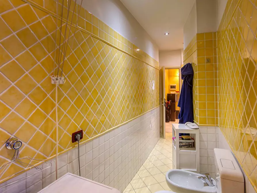 Immagine 18 di Appartamento in vendita  in Via Martiri Della Liberta' a Torino