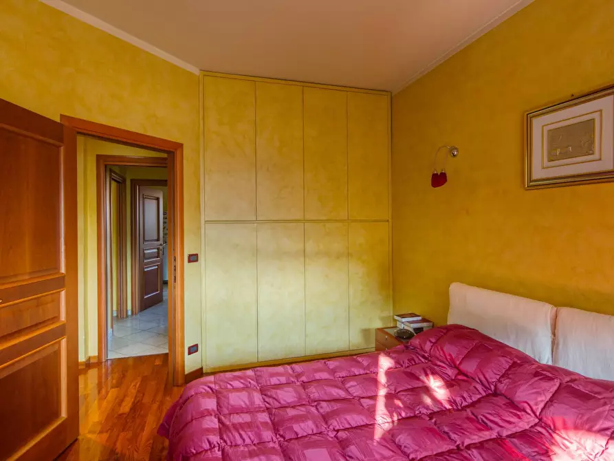 Immagine 30 di Appartamento in vendita  in Via Martiri Della Liberta' a Torino