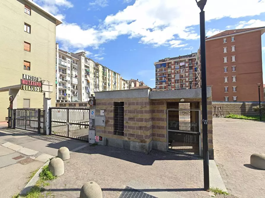 Immagine 10 di Attività commerciale in vendita  in VIA CAMPIGLIA a Torino