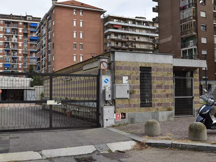 Immagine 12 di Attività commerciale in vendita  in VIA CAMPIGLIA a Torino