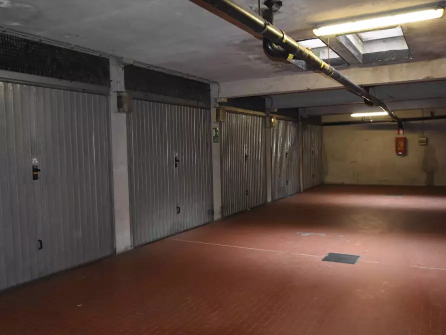 Immagine 9 di Attività commerciale in vendita  in VIA CAMPIGLIA a Torino