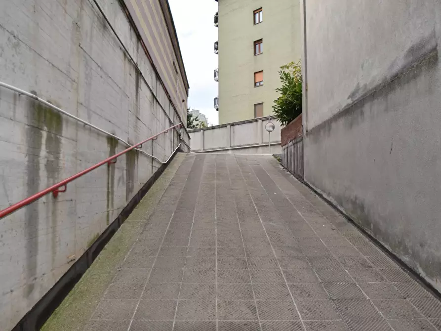 Immagine 16 di Attività commerciale in vendita  in VIA CAMPIGLIA a Torino