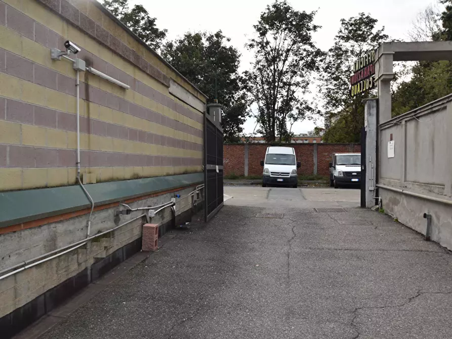 Immagine 15 di Attività commerciale in vendita  in VIA CAMPIGLIA a Torino