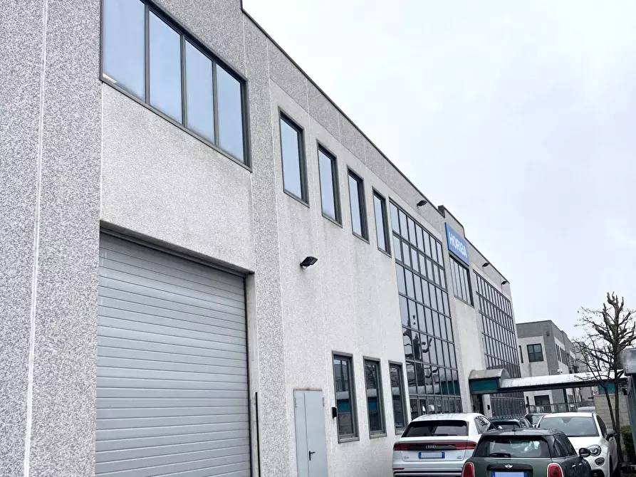 Immagine 7 di Magazzino in affitto  in Via Feroggio a Torino