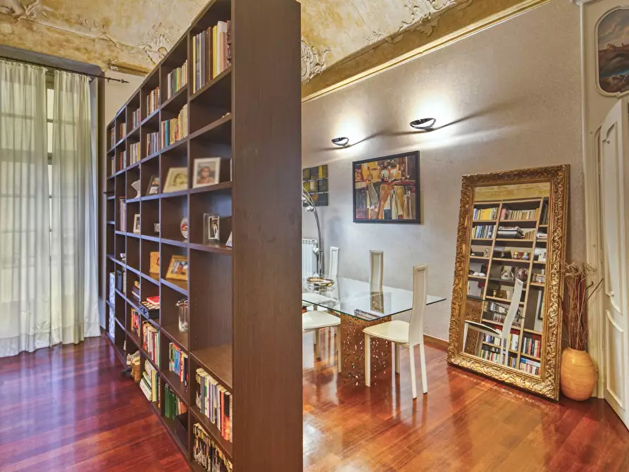 Immagine 5 di Appartamento in vendita  in via Garibaldi a Torino