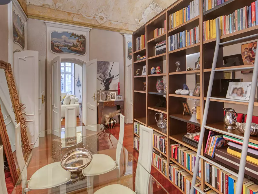 Immagine 7 di Appartamento in vendita  in via Garibaldi a Torino