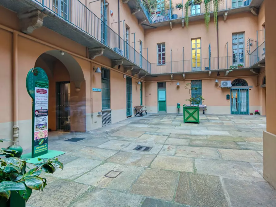 Immagine 2 di Appartamento in vendita  in via Garibaldi a Torino