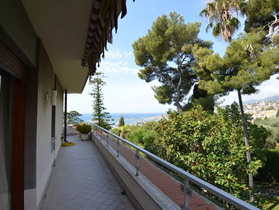 Immagine 7 di Attico in vendita  in via duca degli Abruzzi a San Remo