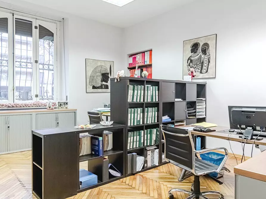 Immagine 14 di Ufficio in affitto  in Corso Einaudi a Torino