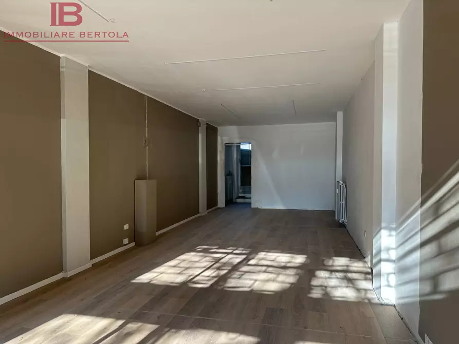 Immagine 10 di Negozio in affitto  in corso vittorio emanuele secondo a Cuneo
