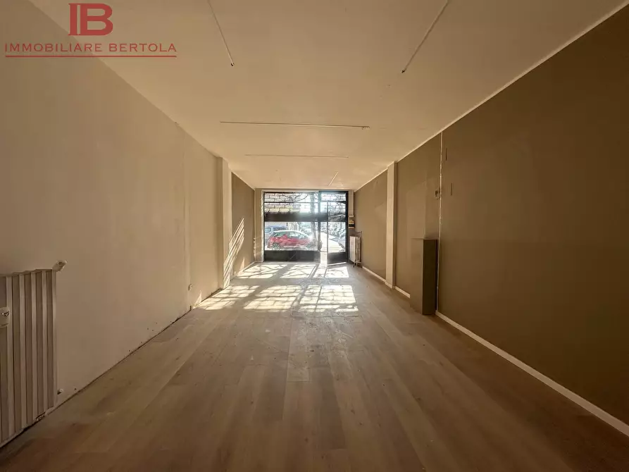 Immagine 2 di Negozio in affitto  in corso vittorio emanuele secondo a Cuneo