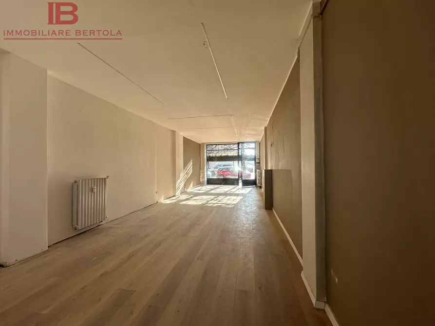 Immagine 3 di Negozio in affitto  in corso vittorio emanuele secondo a Cuneo