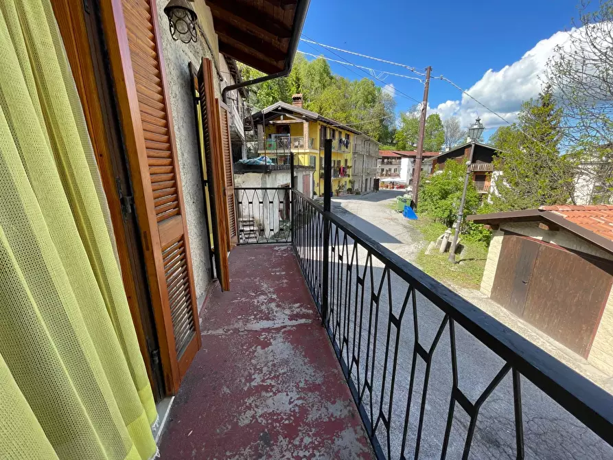 Immagine 10 di Palazzo in vendita  in Località Cardini a Roburent