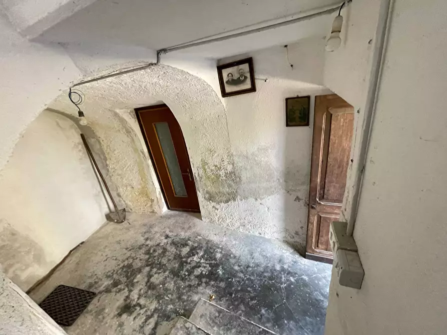 Immagine 12 di Palazzo in vendita  in Località Cardini a Roburent