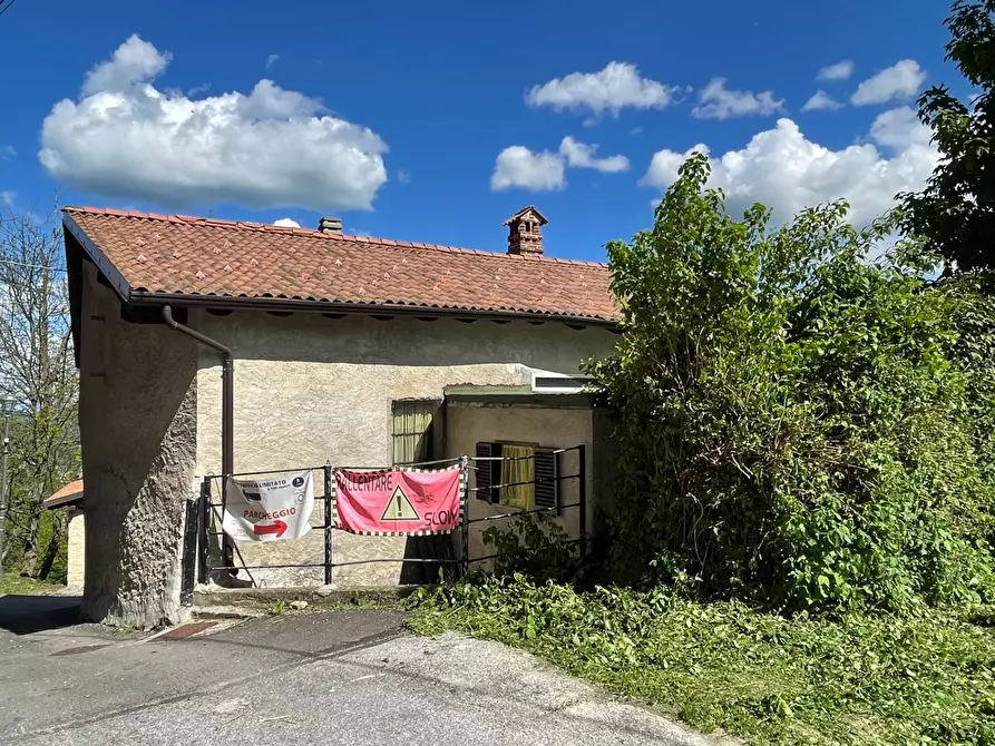 Immagine 14 di Palazzo in vendita  in Località Cardini a Roburent