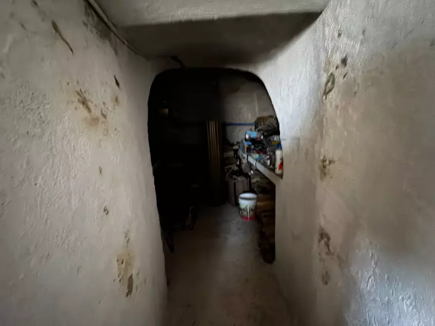 Immagine 18 di Palazzo in vendita  in Località Cardini a Roburent