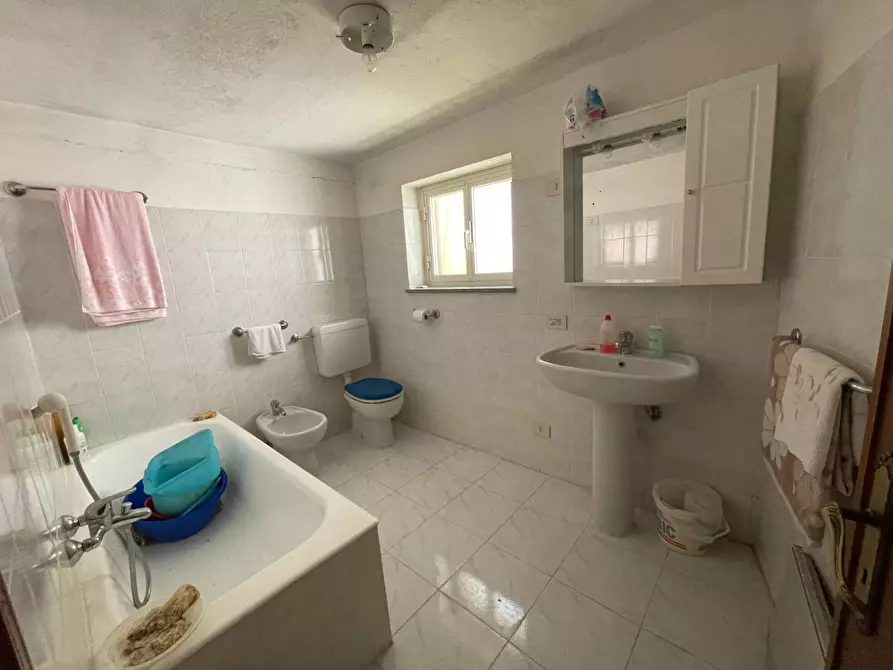 Immagine 7 di Palazzo in vendita  in Località Cardini a Roburent