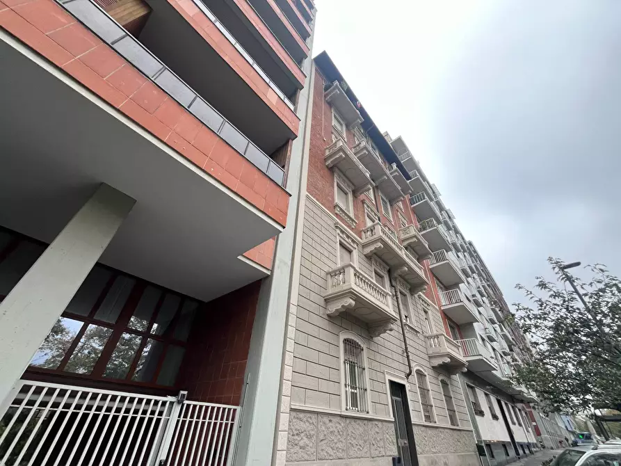 Immagine 18 di Appartamento in vendita  in Corso Massimo D'Azeglio a Torino