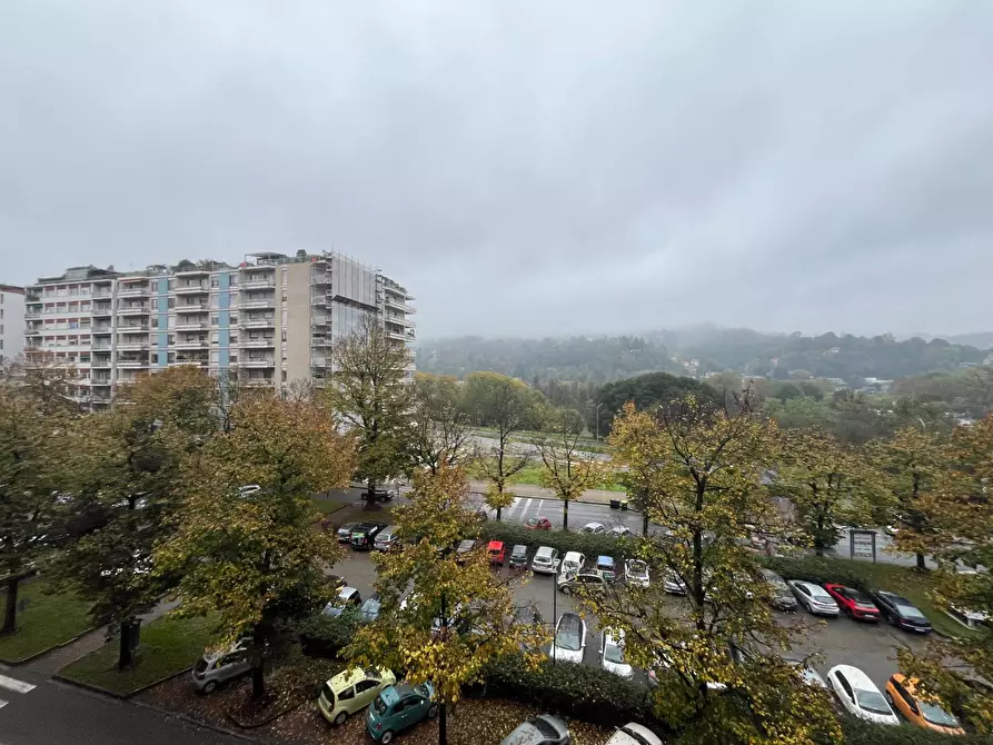 Immagine 12 di Appartamento in vendita  in Corso Massimo D'Azeglio a Torino