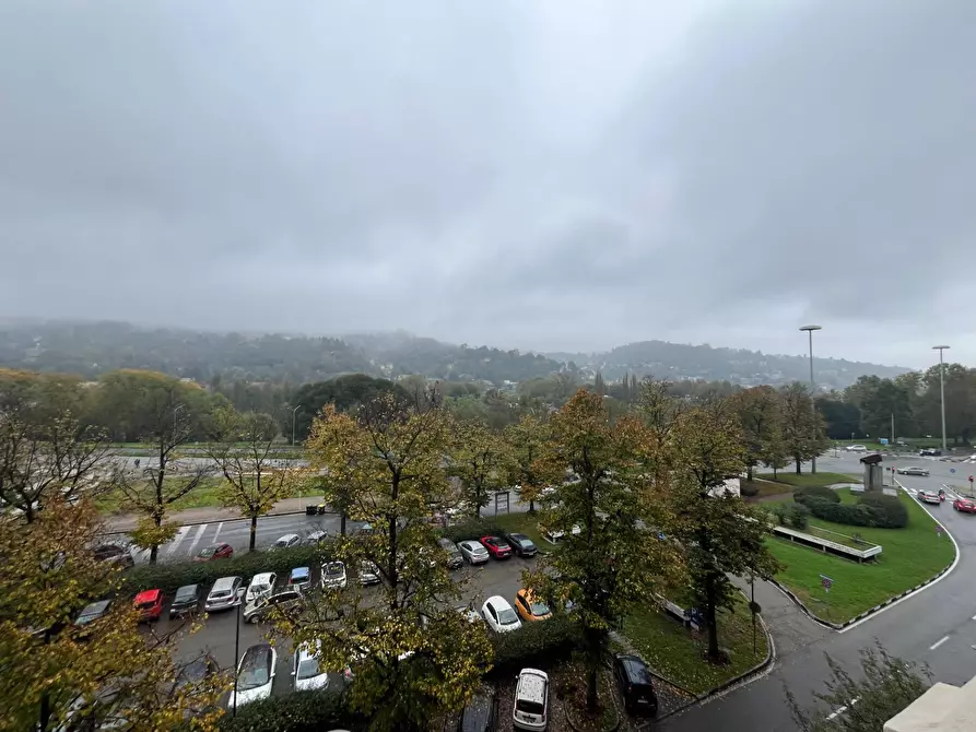 Immagine 10 di Appartamento in vendita  in Corso Massimo D'Azeglio a Torino
