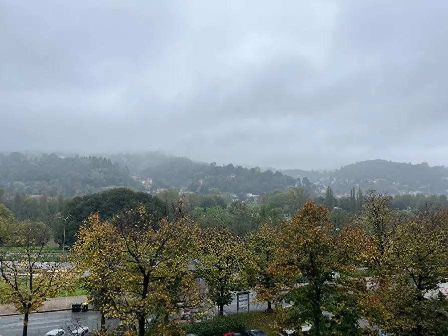 Immagine 13 di Appartamento in vendita  in Corso Massimo D'Azeglio a Torino
