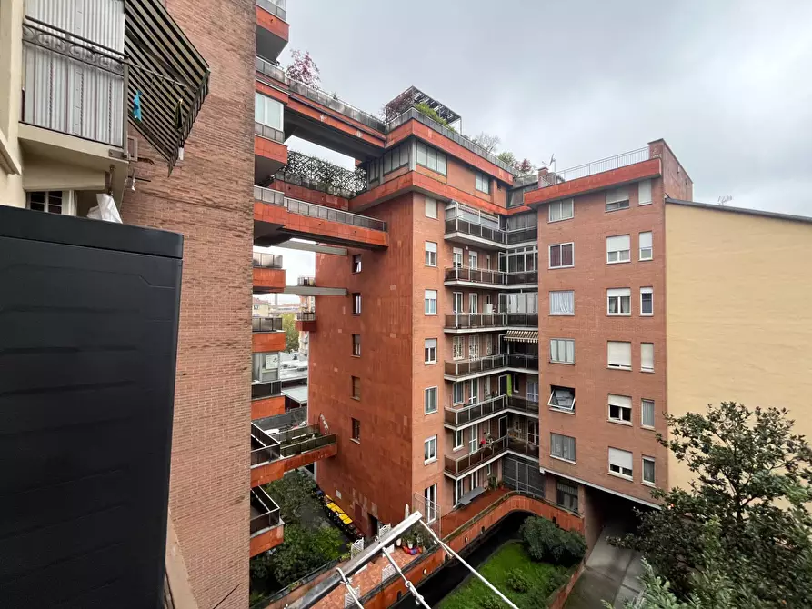 Immagine 15 di Appartamento in vendita  in Corso Massimo D'Azeglio a Torino