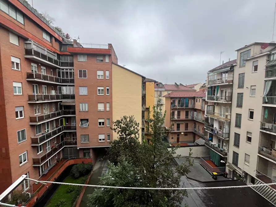 Immagine 16 di Appartamento in vendita  in Corso Massimo D'Azeglio a Torino