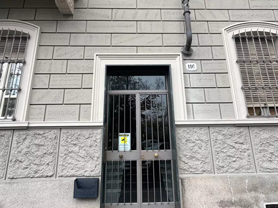 Immagine 3 di Appartamento in vendita  in Corso Massimo D'Azeglio a Torino