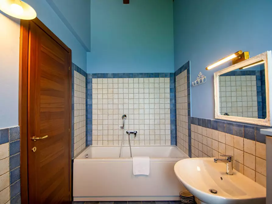 Immagine 26 di Casa indipendente in vendita  in borgata san Giorgio a Dogliani