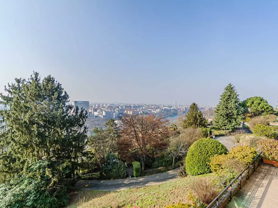 Immagine 1 di Appartamento in vendita  in strada delle terrazze a Torino