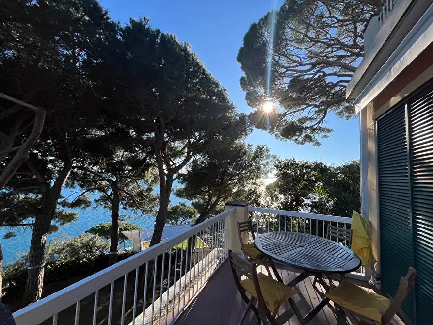 Immagine 16 di Appartamento in vendita  in via della torretta a Arenzano