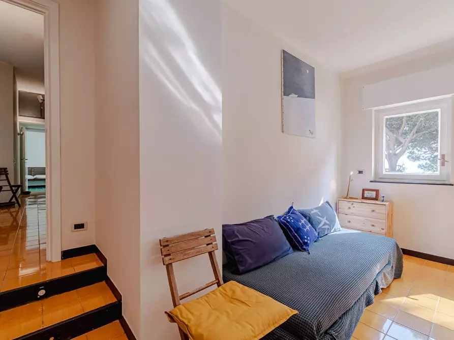 Immagine 27 di Appartamento in vendita  in via della torretta a Arenzano