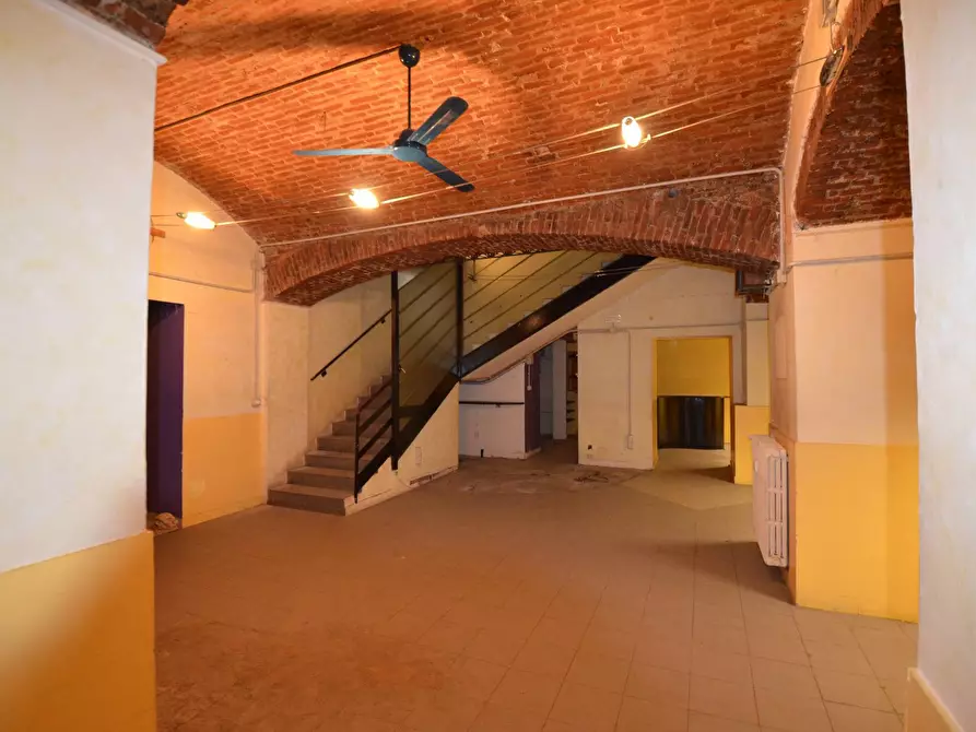 Immagine 12 di Showroom in vendita  in Corso Via Montebello a Torino