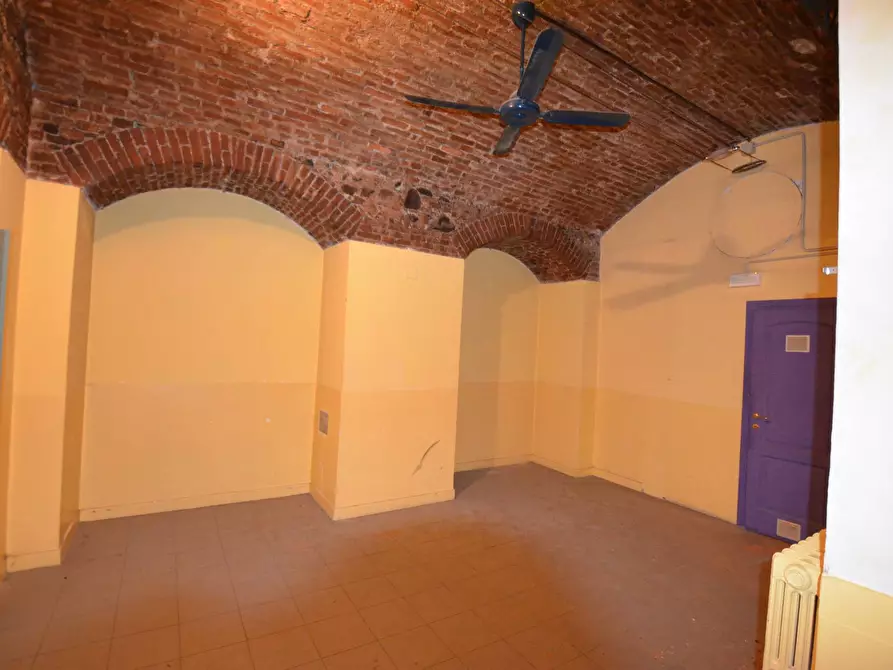 Immagine 13 di Showroom in vendita  in Corso Via Montebello a Torino