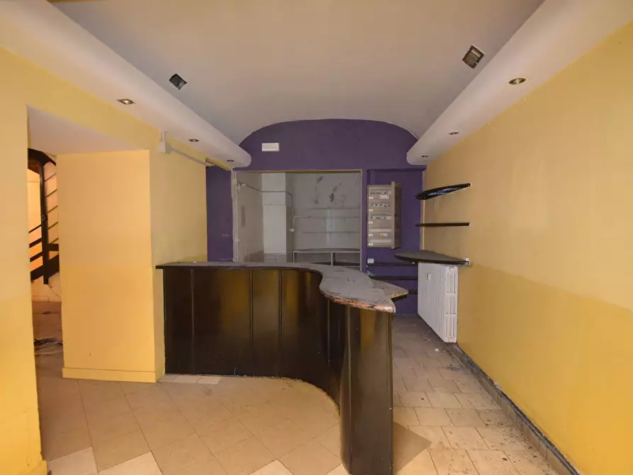 Immagine 15 di Showroom in vendita  in Corso Via Montebello a Torino
