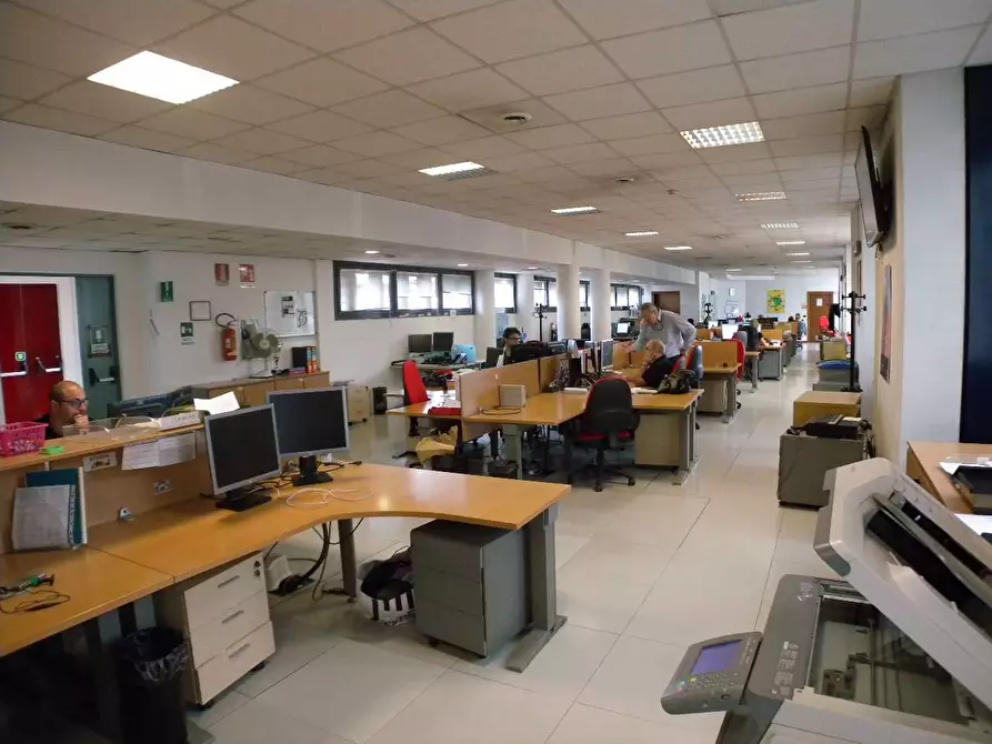 Immagine 4 di Ufficio in affitto  in Corso Orbassano a Torino