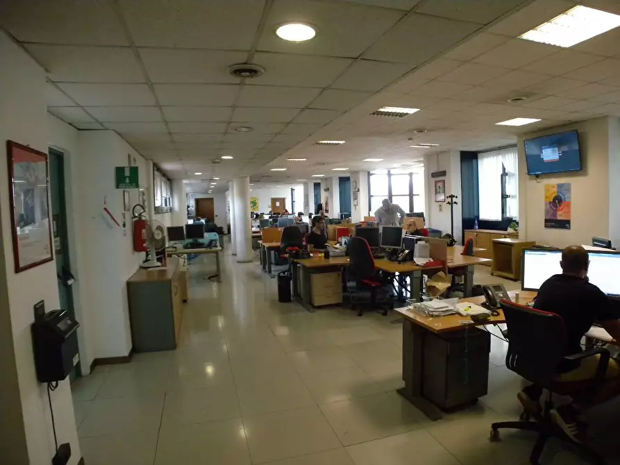 Immagine 6 di Ufficio in affitto  in Corso Orbassano a Torino