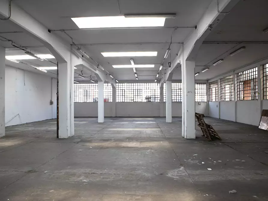 Immagine 8 di Capannone industriale in vendita  in Via Sansovino a Torino