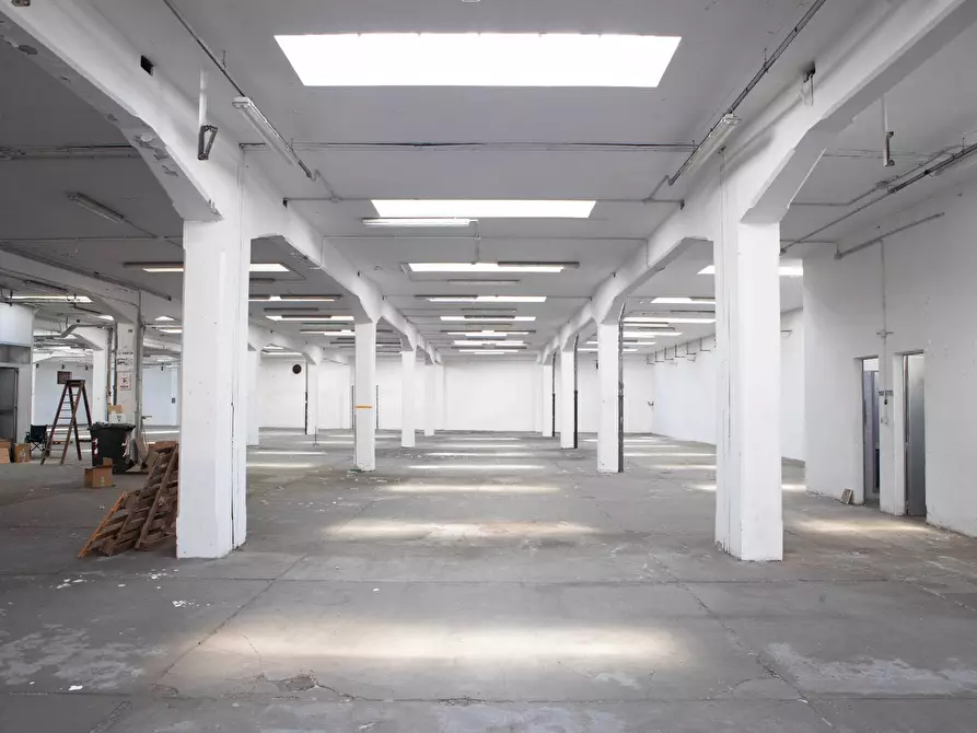 Immagine 13 di Capannone industriale in vendita  in Via Sansovino a Torino