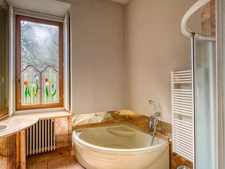 Immagine 17 di Appartamento in vendita  in Strada Superga a Torino