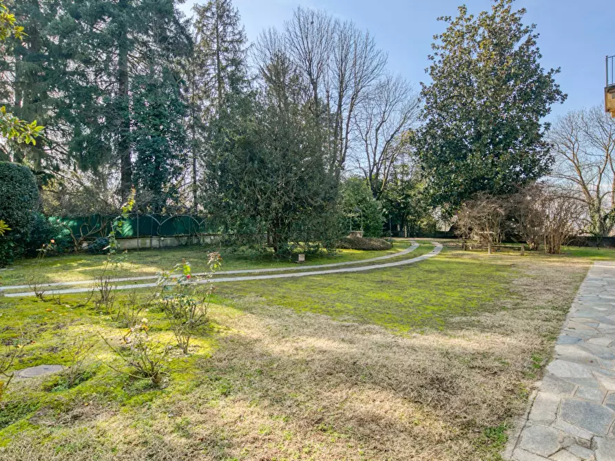 Immagine 19 di Appartamento in vendita  in Strada Superga a Torino