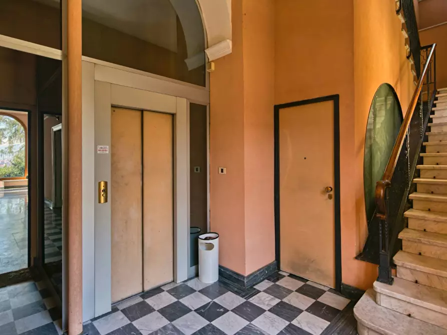 Immagine 8 di Appartamento in vendita  in Strada Superga a Torino