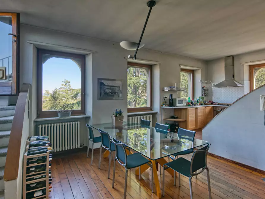 Immagine 11 di Appartamento in vendita  in Strada Superga a Torino