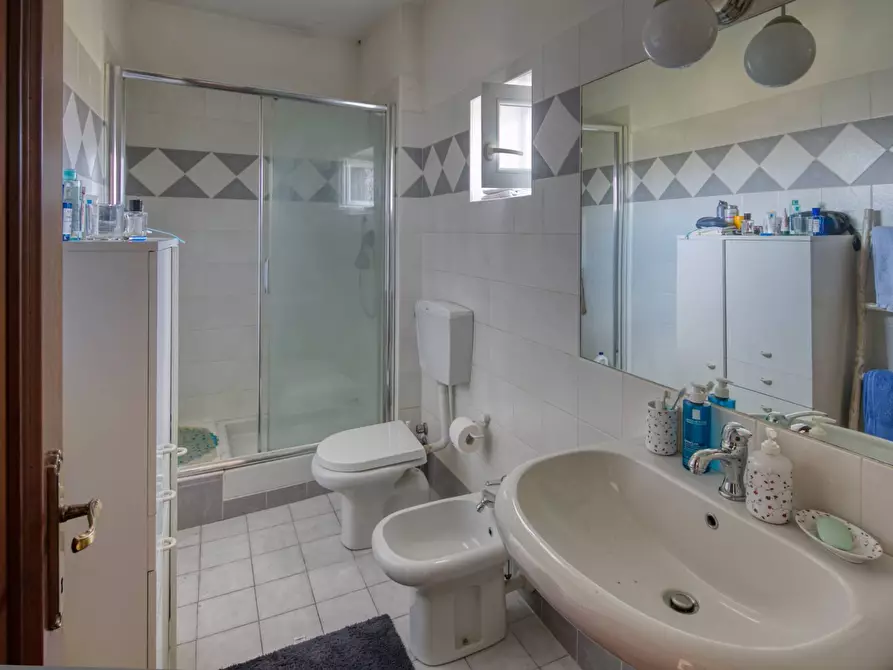 Immagine 18 di Casa indipendente in vendita  in località Vallarone a Asti