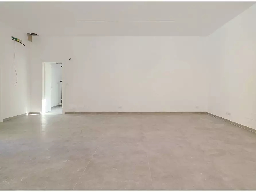 Immagine 15 di Loft/Open space in vendita  in Corso Lecce a Torino