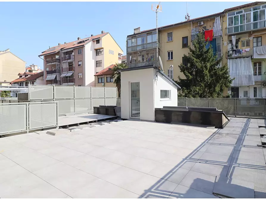 Immagine 10 di Loft/Open space in vendita  in Corso Lecce a Torino