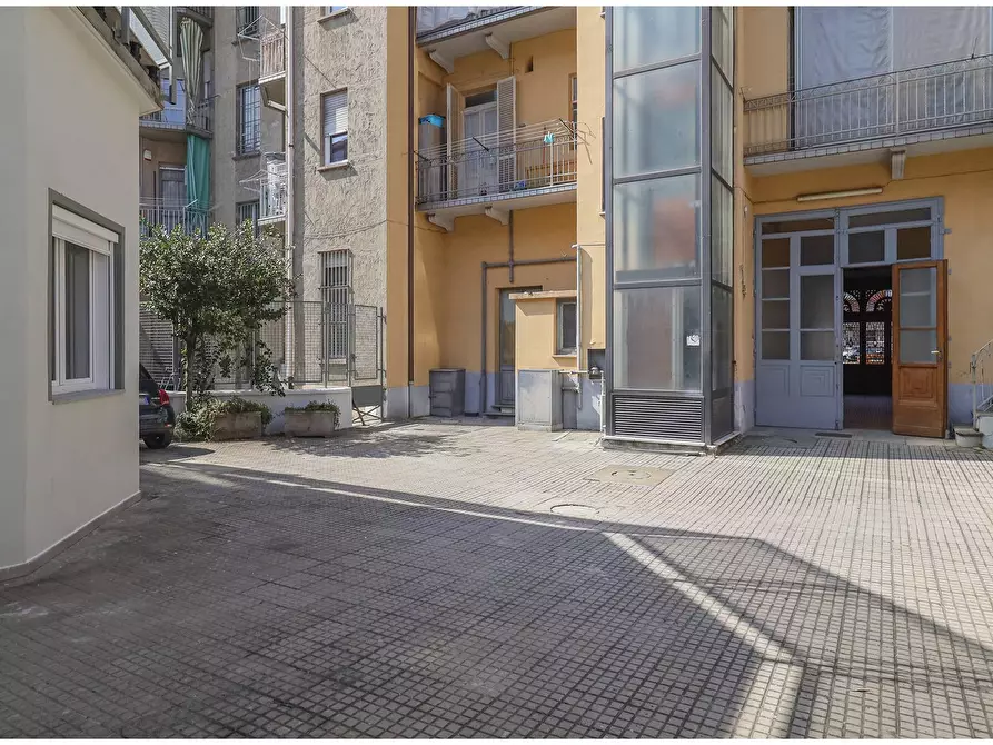 Immagine 27 di Loft/Open space in vendita  in Corso Lecce a Torino