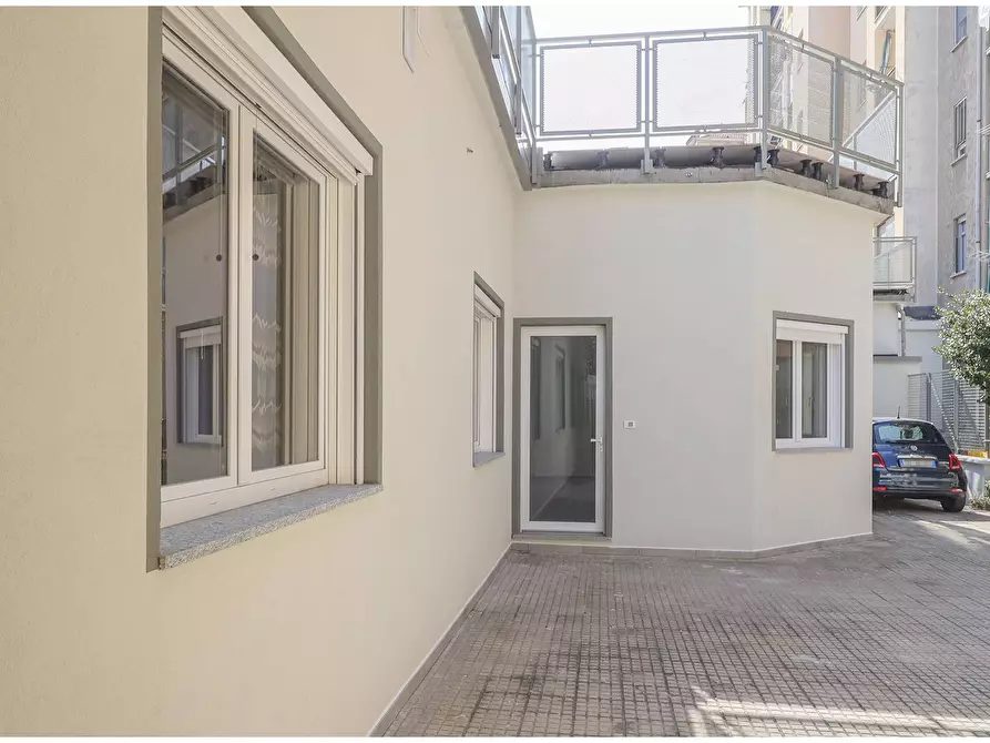 Immagine 9 di Loft/Open space in vendita  in Corso Lecce a Torino