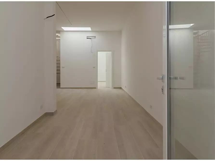 Immagine 9 di Loft/Open space in vendita  in CORSO LECCE a Torino